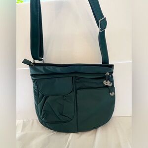 Travelon Green Crossbody Shoulder Bag Multiple Secure Pockets Travel Anti-Theft